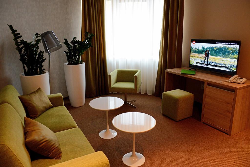 Hotel Stardust Nové Zámky Pokój zdjęcie