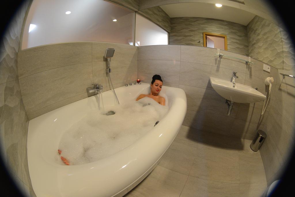 Hotel Stardust Nové Zámky Pokój zdjęcie