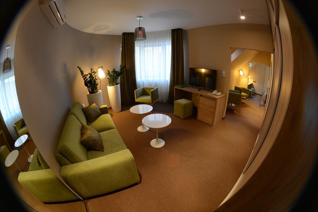 Hotel Stardust Nové Zámky Pokój zdjęcie