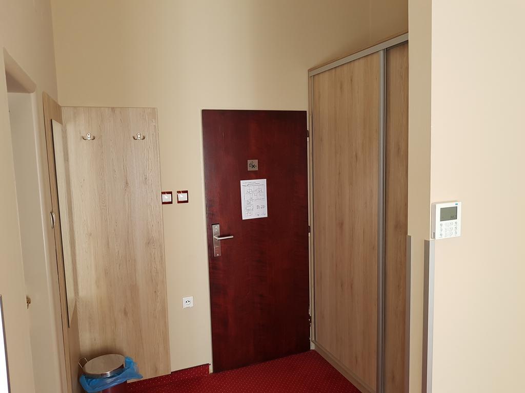 Hotel Stardust Nové Zámky Zewnętrze zdjęcie